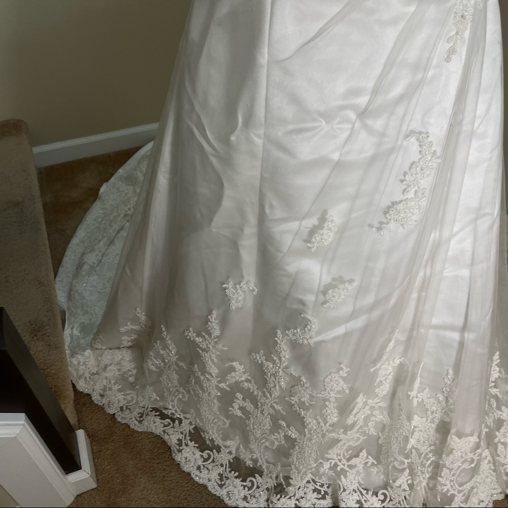 Maggie Sottero wedding dress size 12 - Picture 7 of 15